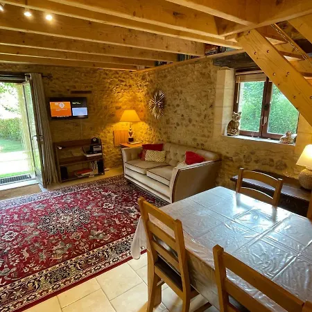 Private Gite With Heated Pool With Retractable Cover And Hot Tub Ferienhaus *