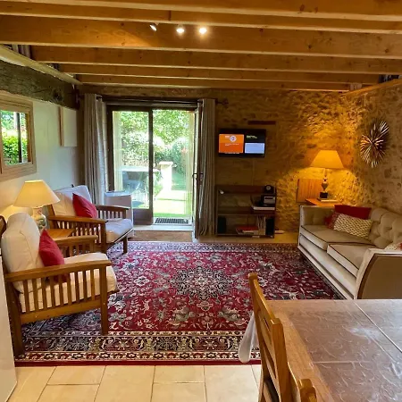 Ferienhaus Private Gite With Heated Pool With Retractable Cover And Hot Tub